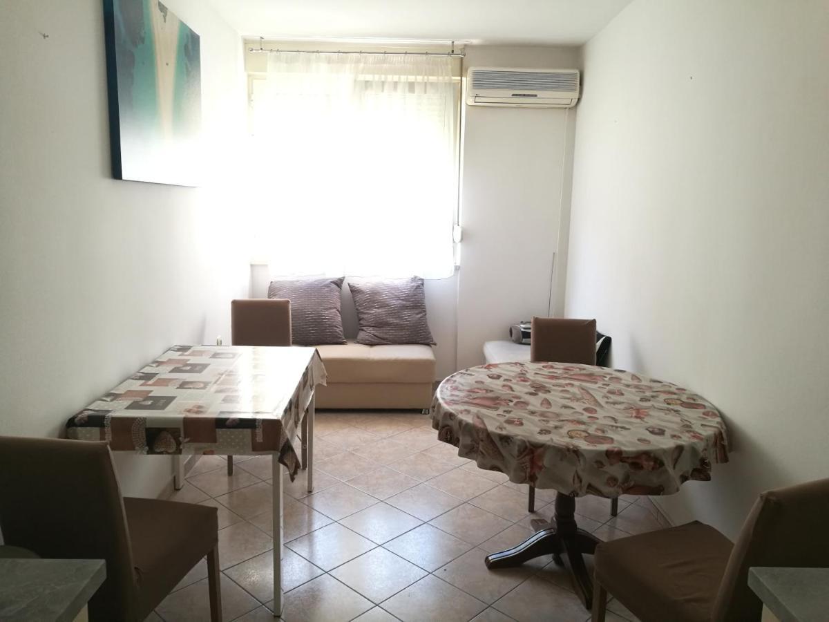 Nice And Cozy Two Single Bed Room Split Exteriör bild