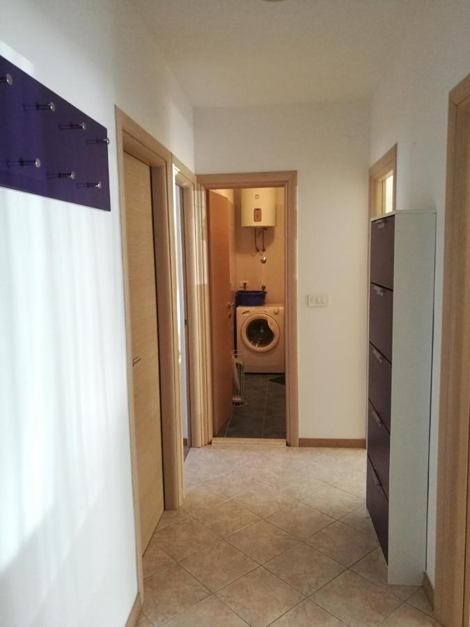 Nice And Cozy Two Single Bed Room Split Exteriör bild