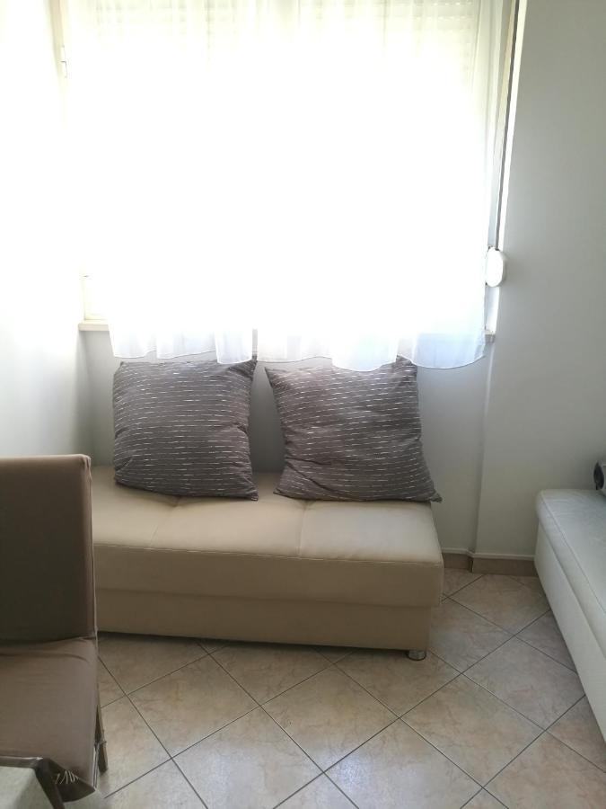 Nice And Cozy Two Single Bed Room Split Exteriör bild