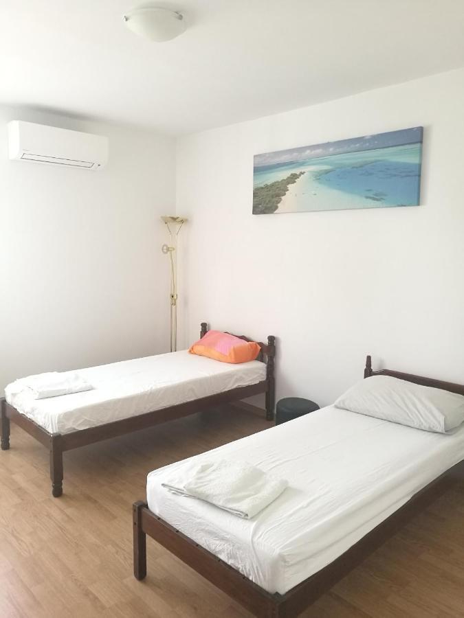 Nice And Cozy Two Single Bed Room Split Exteriör bild